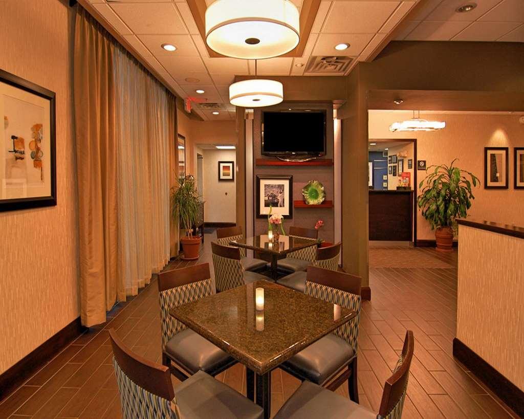 Hampton Inn גיינסוויל מסעדה תמונה
