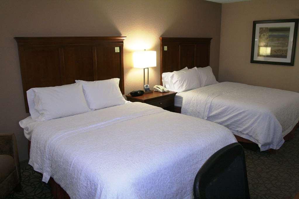 Hampton Inn גיינסוויל חדר תמונה