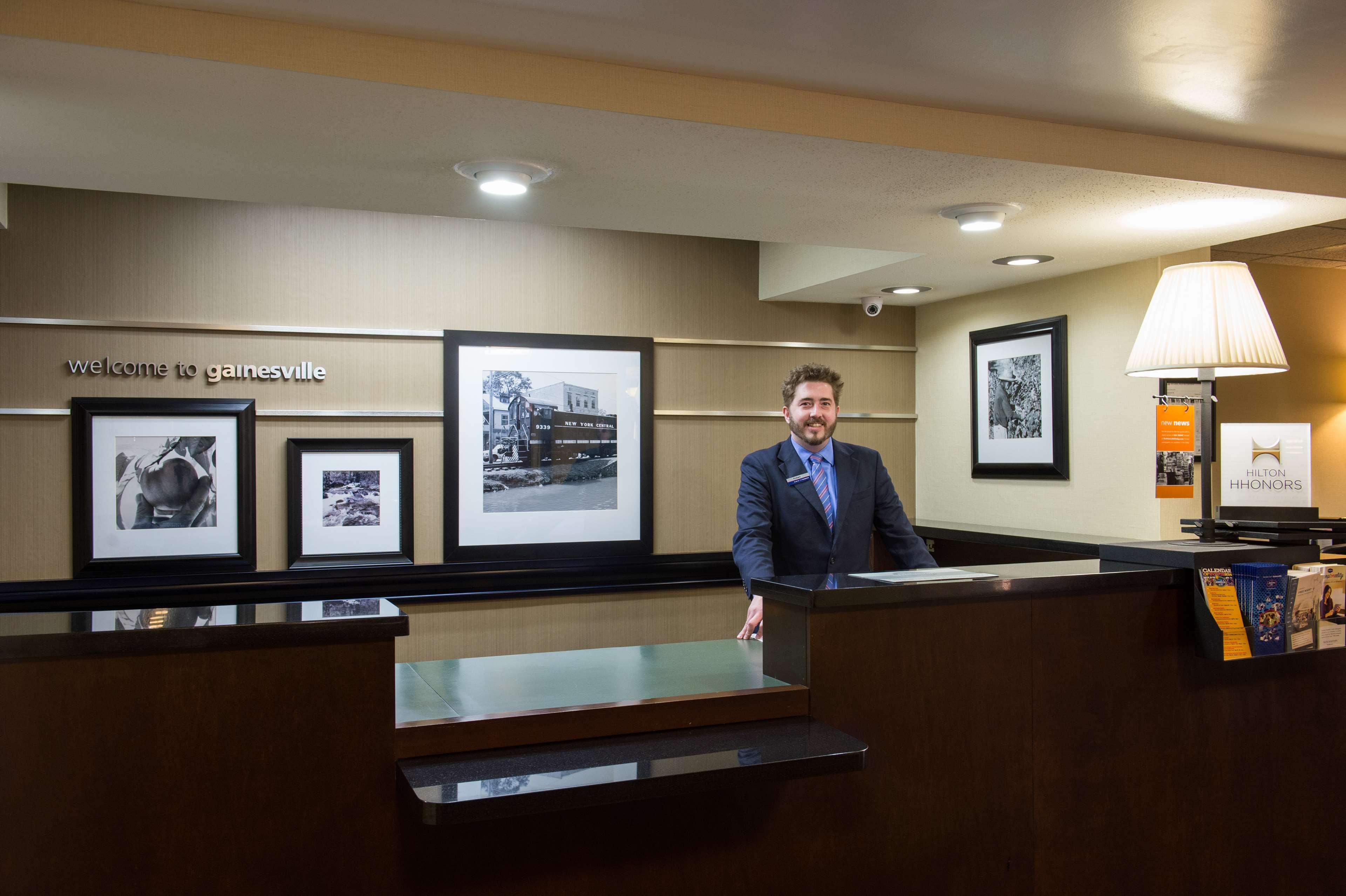 Hampton Inn גיינסוויל מראה חיצוני תמונה